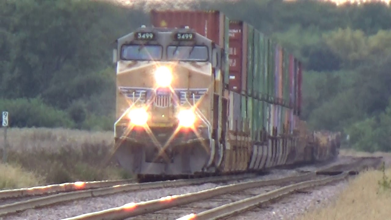 Union Pacific 5499 w/ Nice K5HL Leads a Stack/Baretable on 10/6/19 ...