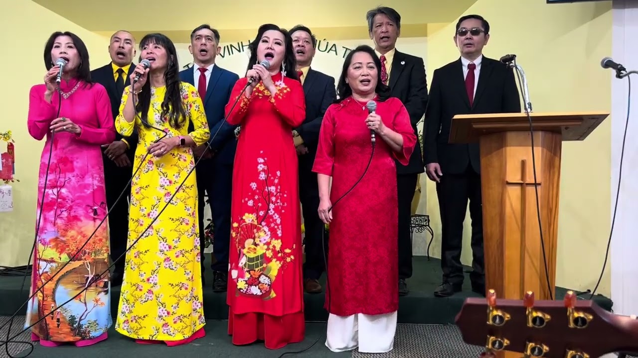 Xuân Biết Ơn (Nhạc: Happy New Year ABBA Lời Việt: Yunette Tuyen) 