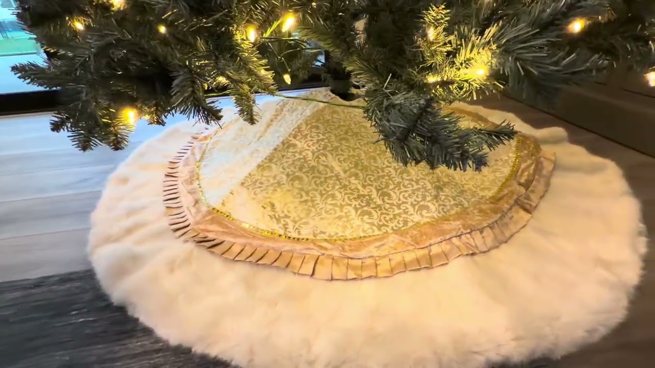 Набор стеклянных рождественских украшений от Валери Маделин и золотая юбка для елки, украшенная н...