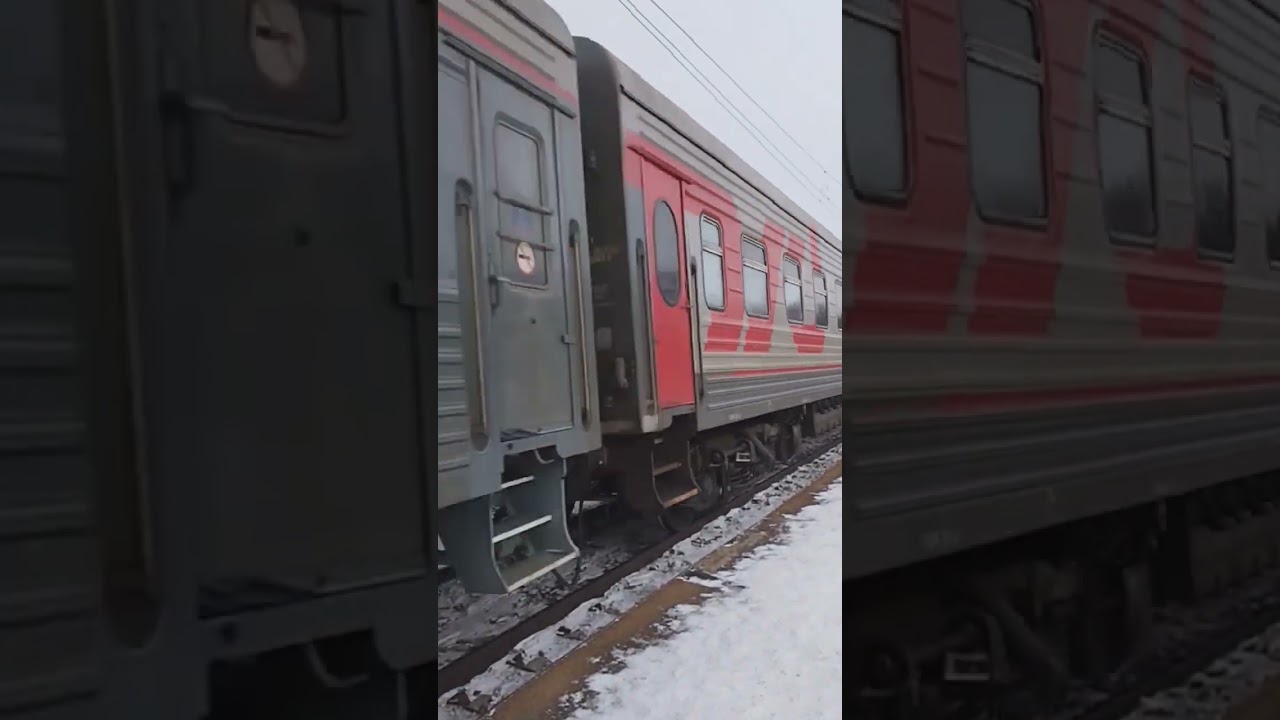 тэп70бс-042 с поездом Адлер-Нижневартовск проезжает перегон звезда-чапаевск.