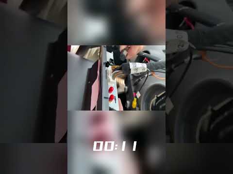 Watch me How to upgrade your Audi stereo in 30 seconds!