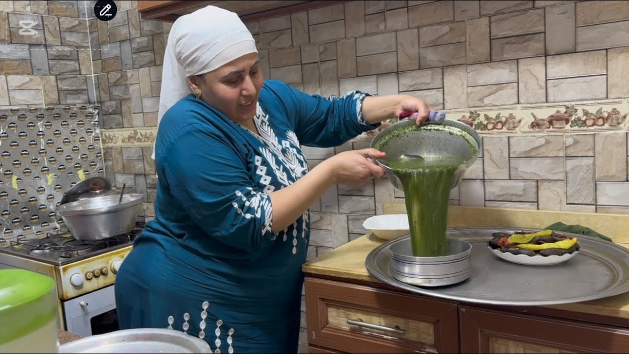 #ياسلام علي #احلى طريقه طبق البتنجان المخلل مع #الملوخيه  من إيد #الست الشاطره 💃🙋‍♀️🫡🤗