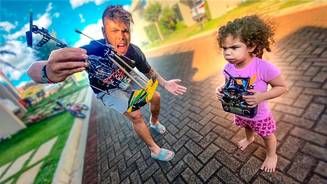 MINHA FILHA QUEBROU MEU HELICÓPTERO 🚁  😂😂