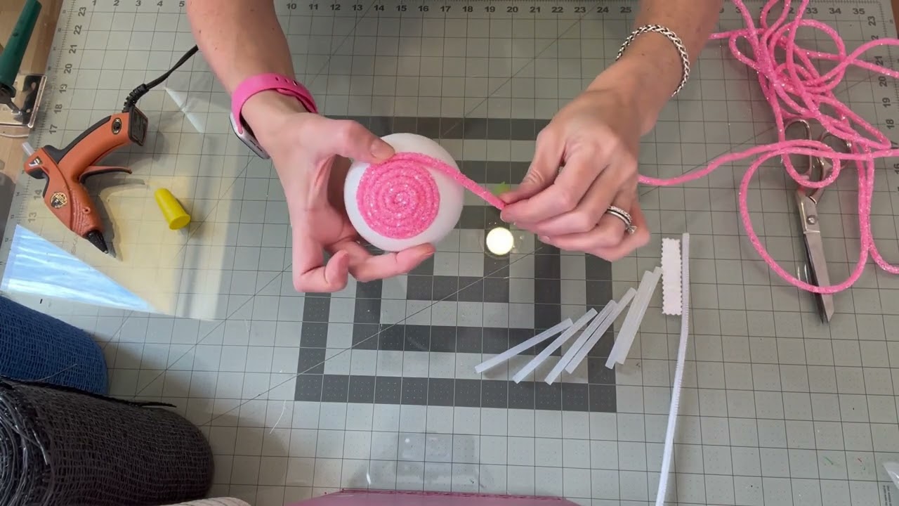 How to Make a Simple Flower Wreath Center