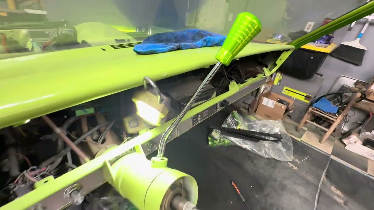 Новая проблема с переключателем передач на рулевой колонке на кабриолете Chevrolet Impala 1966 года.