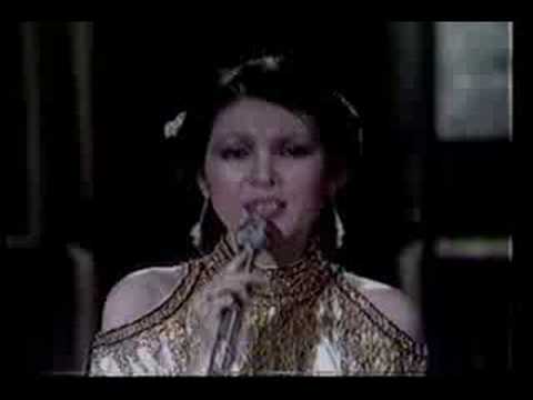 Tracy Huang 's 70's medley- Feelings, I've Never Been To Me  黃鶯鶯~70年代經典英文組曲