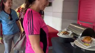 Asi es Club Chivas una zona gourmet del estadio rojiblanco