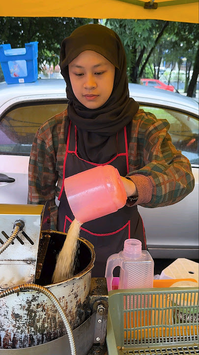 Only $0.4! Malaysian Girl Selling Sweet Popcorn