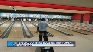 Hundreds bowl for Special Olympics in Wauwatosa