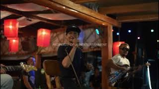 KIDNEP - BILA ENGKAU ( LIVE CAFE Pak Buk'e BOJONEGORO )