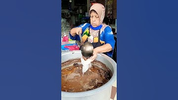 Hungry Hiker Eats : Malaysian Street Food ~ Spiced Beef Bone Marrow Soup | Sup Tulang #shorts
