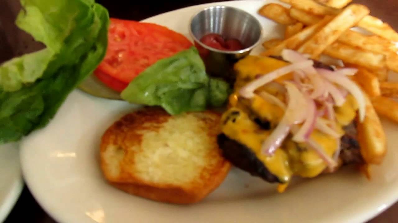Scottman895 Travel Delights Common Grill (Chelsea, MI) YouTube