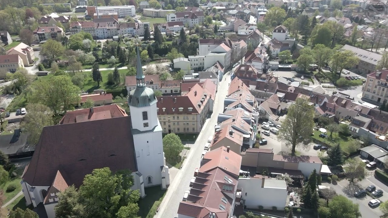 01.05.2022 Kleiner Drohne Rundflug Hoyerswerda Altstadt Markt