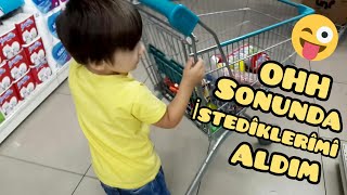 Bilge Kağan Market Alışverişi Yapıyor Herşeyi Almak İstiyoruz