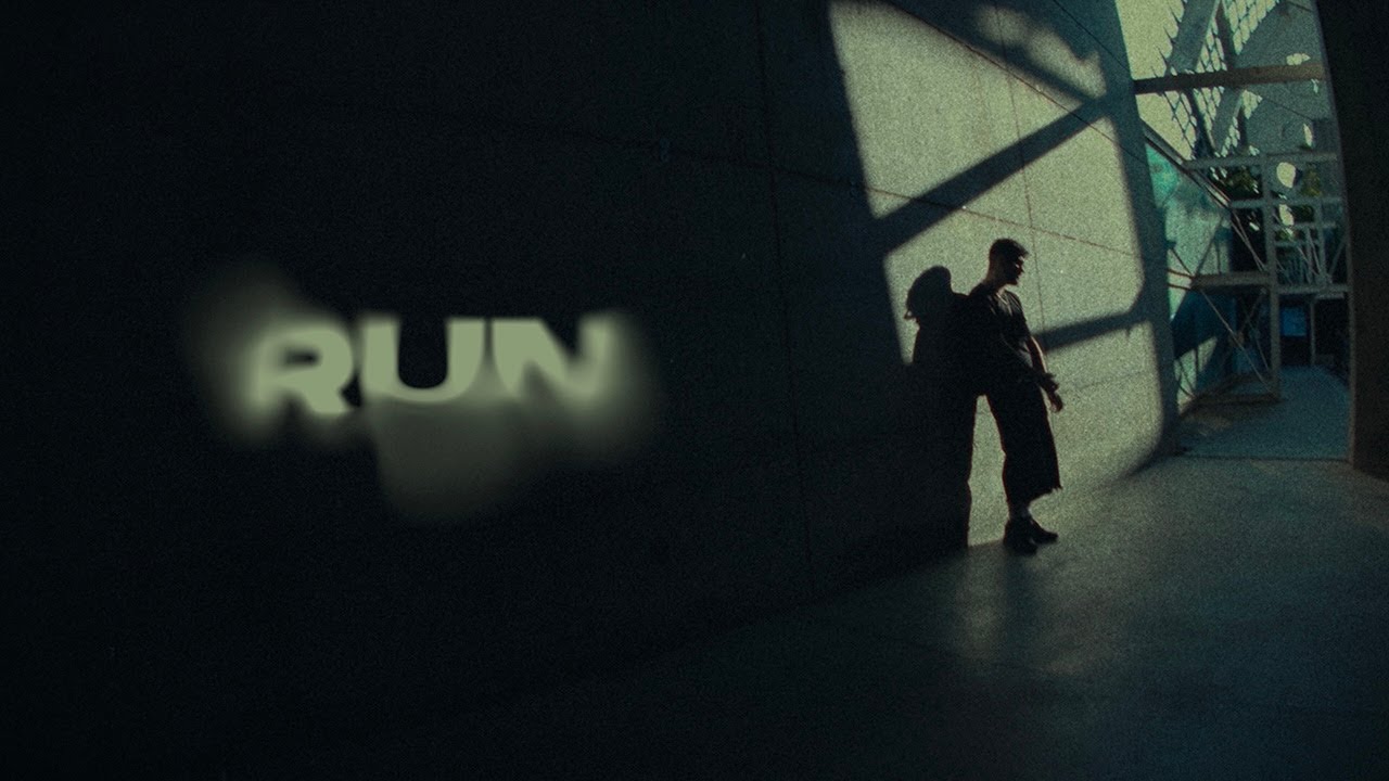 RoWen - RUN (Videoclip Oficial) - YouTube