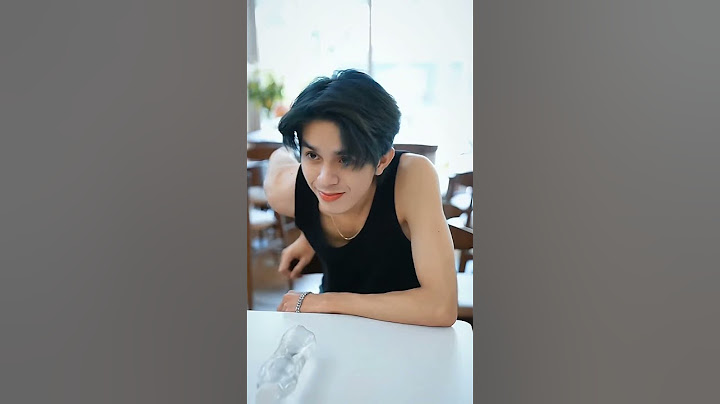 She wanna kiss her crush 🥰😍🤣 #emonofficial-yt #shortsfeed #funny #love #shorts