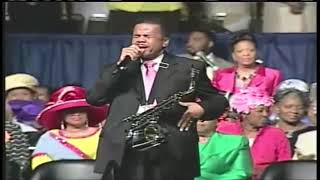 Vernard Johnson Saxophone Powerful Praise Break COGIC International Women's Convention!