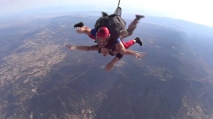 Danielle Lara   Tandem Skydiving At Skydive Elsinore