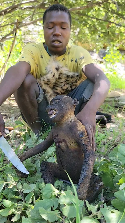 New 💥Hadzabe showing how they eat baboons #hadzabe #cooking #africa