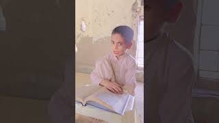 Mash Allah Mudrsay Main Bachay Quran Pak Parh Rahay Hain