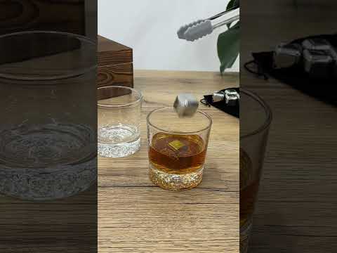 Елітний набір "Лев" 2 склянки та 6 кубиків для віскі в дерев'яній коробці Гранд Презент GP241203SL, видео 1