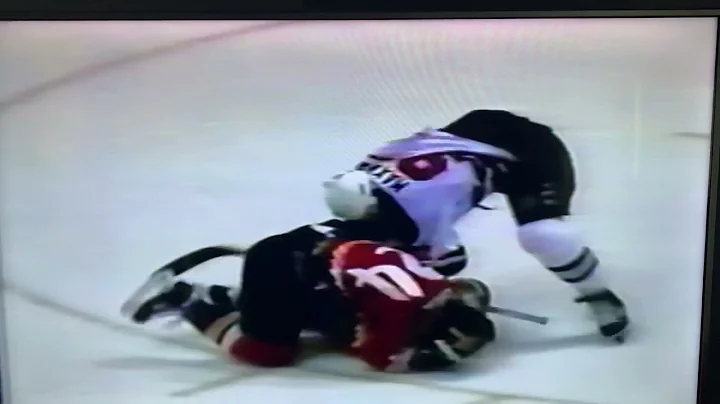 Tallahassee Tiger Sharks Dennis Maxwell beats up K...