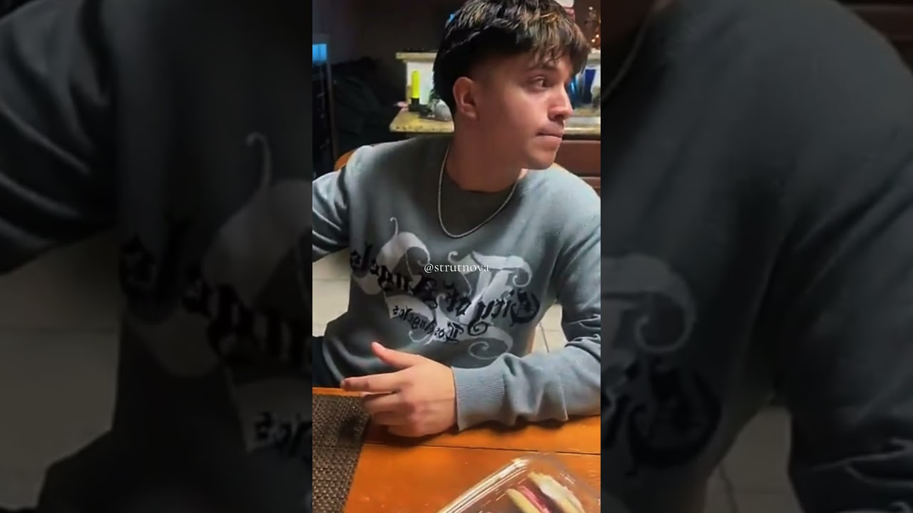 «Эш приносит Сантосу еду» 