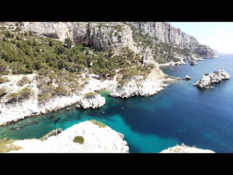 Miniature de Calanques de Morgiou et Sugiton : randonnée entre falaises et Méditerranée