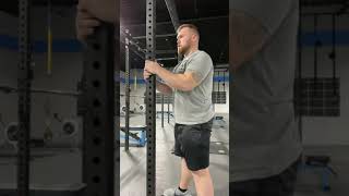 Pole Squat