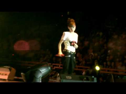 リャンイン20100523《我相信》&清唱《畫心》中国移动张靓颖昆明歌友会