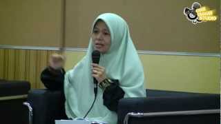 Download Lagu WHEN BAJU MELAYU MEETS BAJU KURUNG...Ustazah Fatimah Syarha MP3