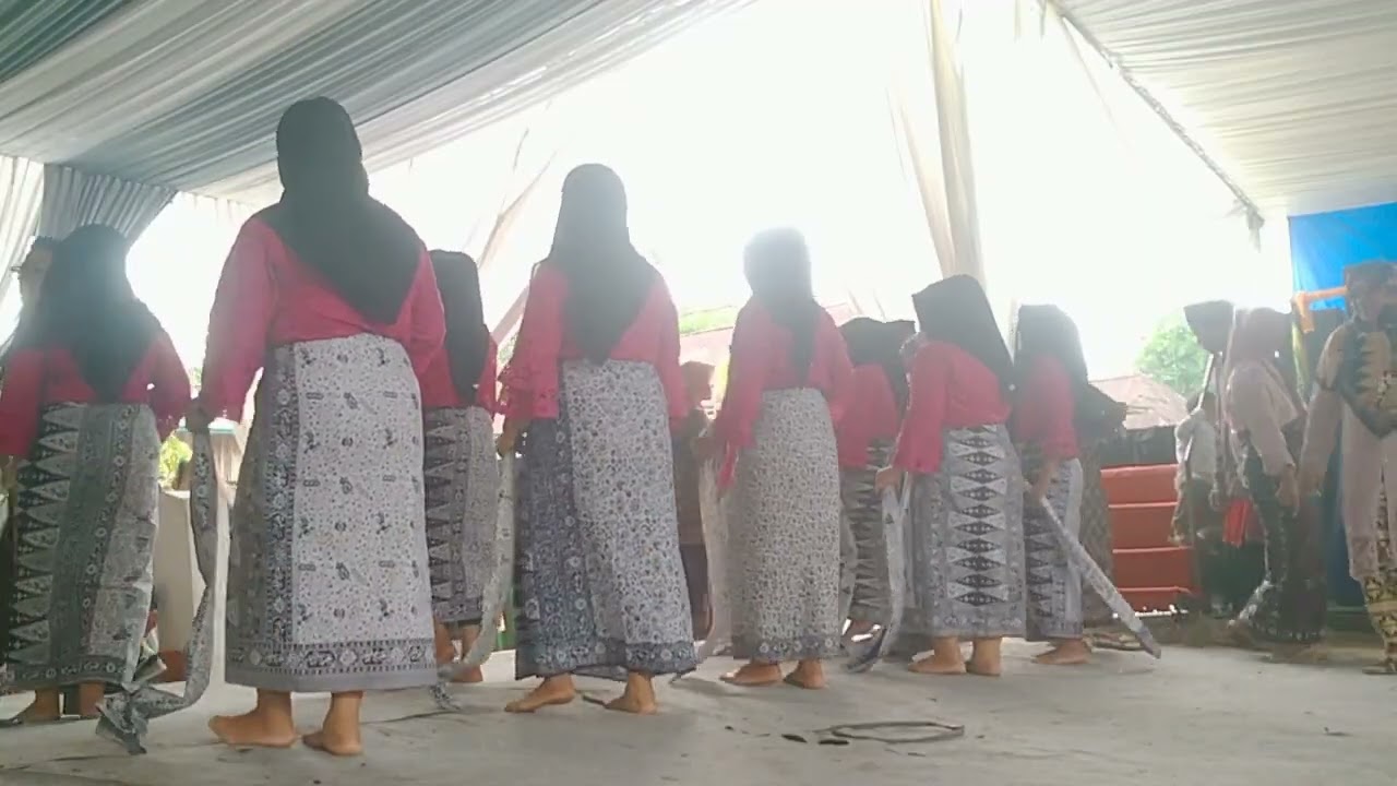 NYAMBAI BAHMEKONAN ACARA 