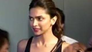 Deepika Padukone Avoids Posing With Sidhartha Mallya At An Event
