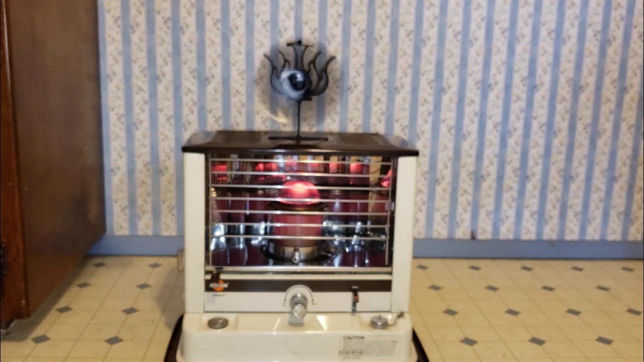 Kero-Sun Radiant 8 kerosene heater with stove fan - YouTube