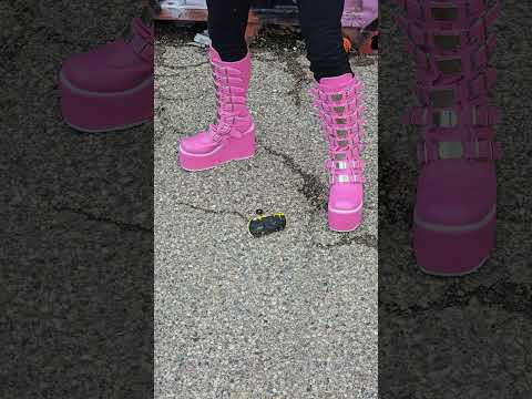 Model car stomp in platform boots #crushexperiment #asmrcrush #modelcarcrush #boots #asmrcrunch