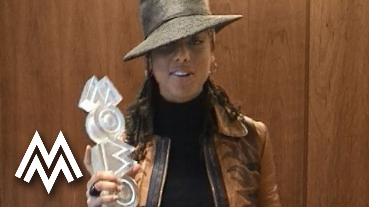 Alicia Keys | Wins 'Best Album' | Acceptance Speech | 2002