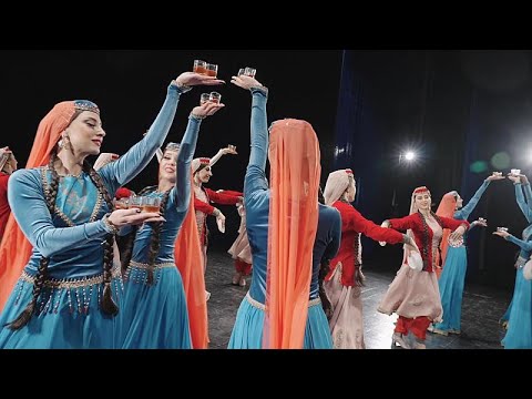 Video: Traje nacional de Azerbaiyán: descripción