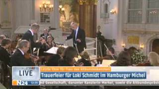 Trauerfeier für Loki Schmidt(†91)  im Hamburger Michel 4/8