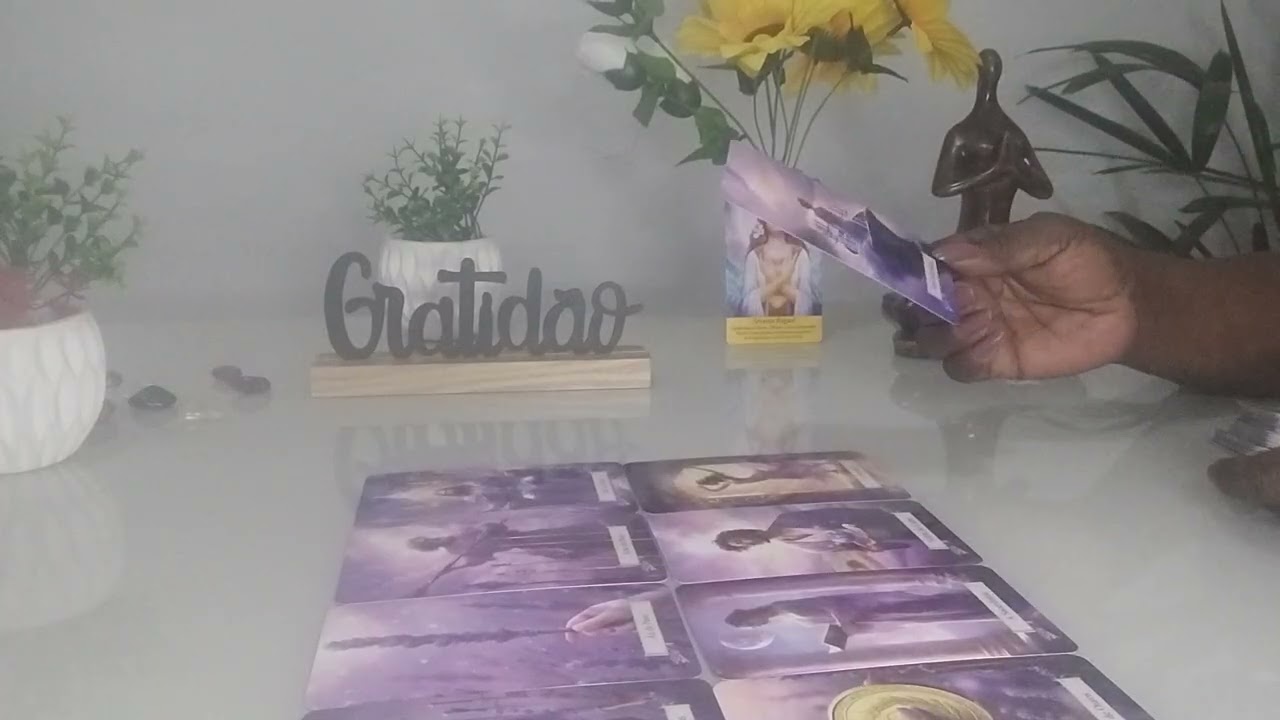 Peixes 🐠 você vai receber uma notícia, sobre uma pessoa, que te força a fazer algo que você evita! 