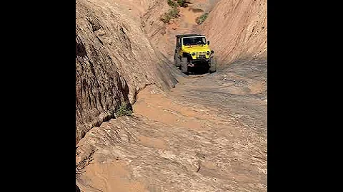 Tj on 35s w a front locker making light work of He...