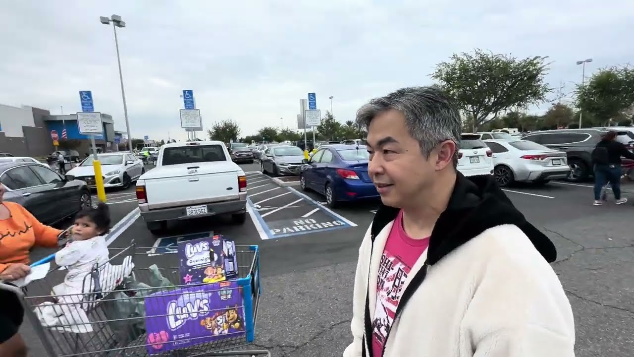 Walmart Christmas shopping 2023 Downey California