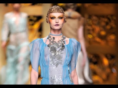 CHRISTIAN DIOR Fall 2009/2010 Paris - Fashion Channel - YouTube