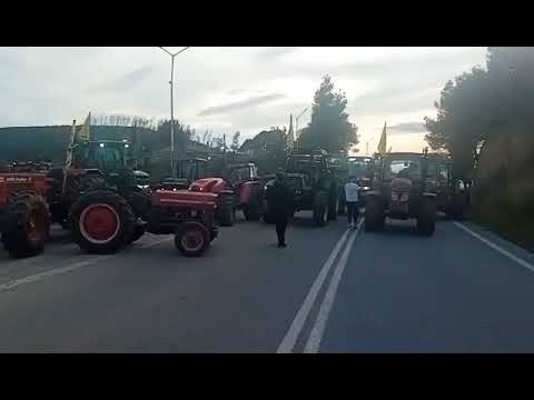 Ευβοια: Έκλεισαν ξανά το δρόμο οι αγροτες