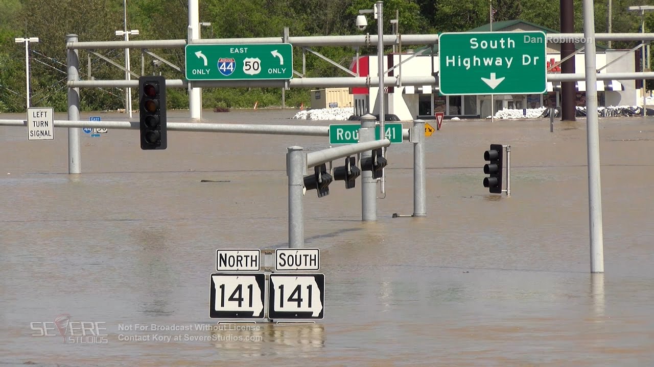 Interstate 44 Flooded St Louis, MO 5-2-17 - YouTube