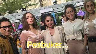 SASKIA GOTIK DAN PARA BIDADARI BIDADARI HAPPY PESBUKERS...