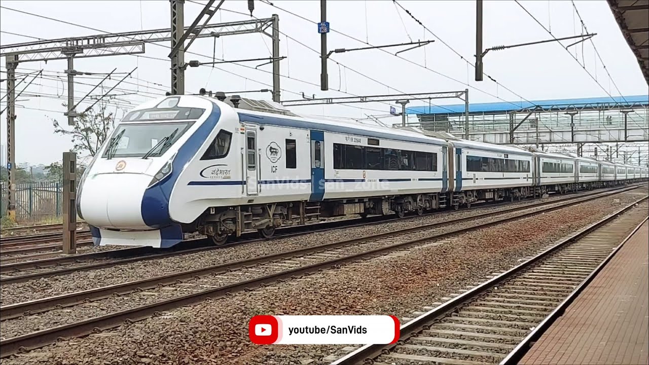 22226 Solapur - Mumbai CSMT Vande Bharat Express - YouTube