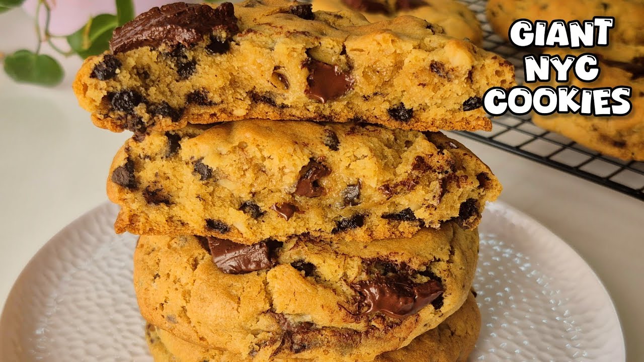 Bakery Style NYC Cookies at Home 🍪 Thick & Gooey! 