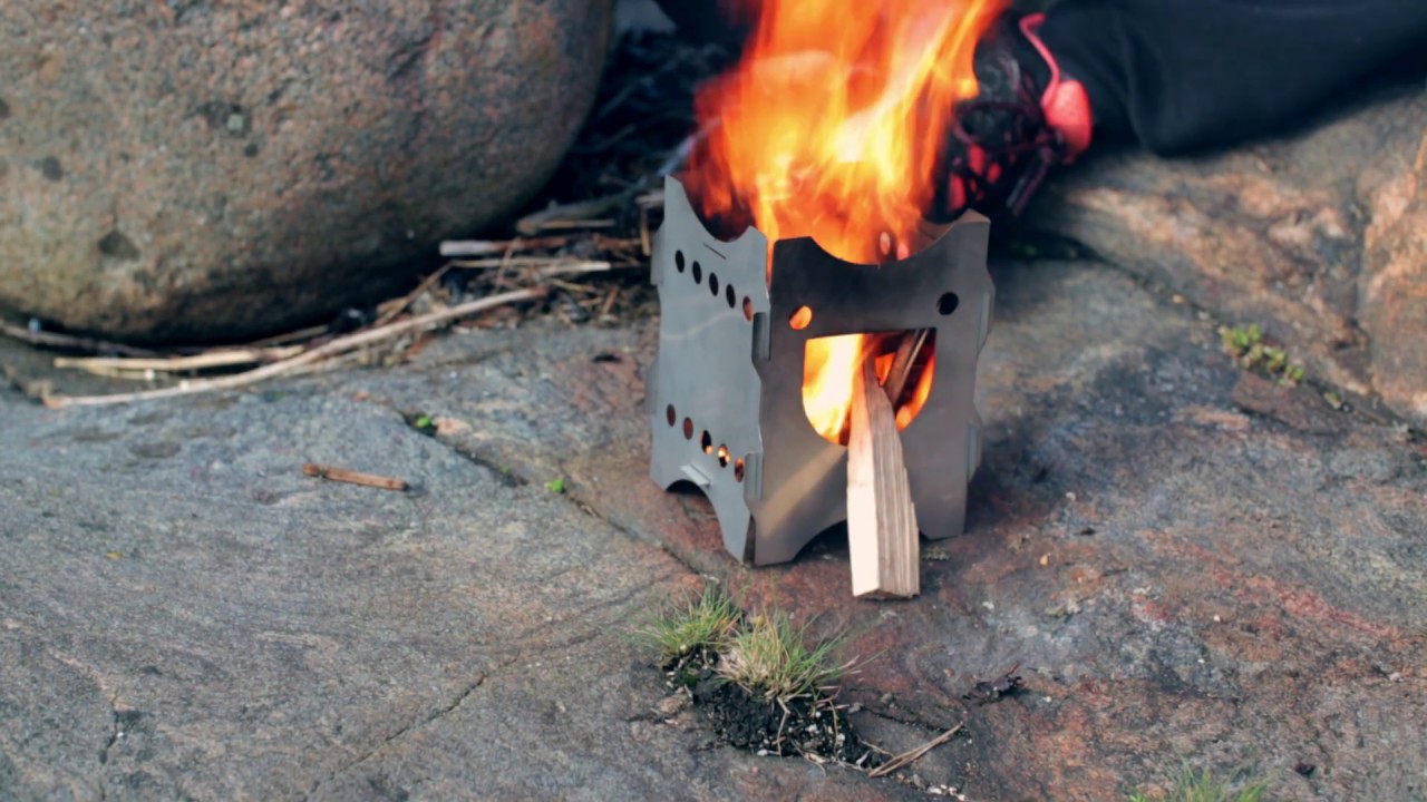 Fire for cooking with Savotta's Happy Stove