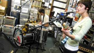 Que Sera Sera performing on 91.1 WRUWs Live From Cleveland show