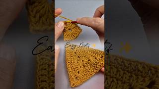 🌿 This crochet triangle pattern is pure therapy... ✨